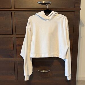 ALO Yoga Cream Cropped Sweatshirt
